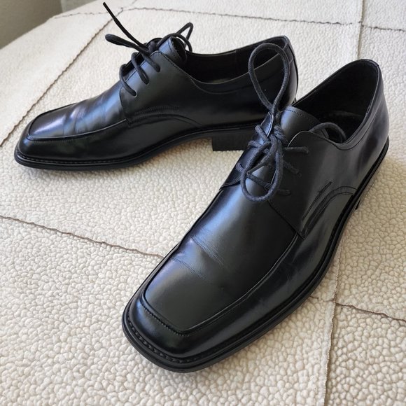 SZ 8.5  BLACK  LEATHER DRESS / CASUAL SHOES by BRUNELLO, Made in Italy main image 8